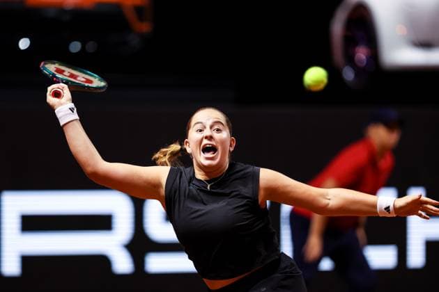 In the picture Jelena Ostapenko Final Aryna Sabalenka vs Jelena Ostapenko LAT GER, Porsche Tennis Grand Prix GP Stuttgart 2025, WTA500, 21 04 2025 GER, Porsche Tennis Grand Prix GP Stuttgart 2025, WTA500, 21 04 2025 Stuttgart Copyright: xEibner-Pressefoto RogerxBuerkex EP