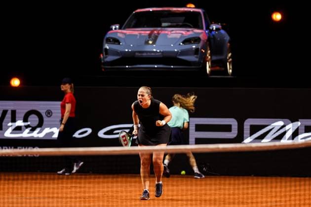 In the picture Jelena Ostapenko with victory fist and screaming after winning the set Final Aryna Sabalenka vs Jelena Ostapenko LAT GER, Porsche Tennis Grand Prix GP Stuttgart 2025, WTA500, 21 04 2025 GER, Porsche Tennis Grand Prix GP Stuttgart 2025, WTA500, 21 04 2025 Stuttgart Copyright: xEibner-Pressefoto RogerxBuerkex EP