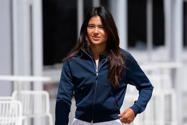 April 21, 2025, Madrid, Madrid, SPAIN: Emma Raducanu during the Mutua Madrid Open 2025, ATP, Tennis Herren Masters 1000 and WTA, Tennis Damen 1000, tennis tournament celebrated at Caja Magica on April 21, 2025 in Madrid, Spain. Madrid SPAIN - ZUMAa181 20250421_zaa_a181_018 Copyright: xOscarxJ.xBarrosox