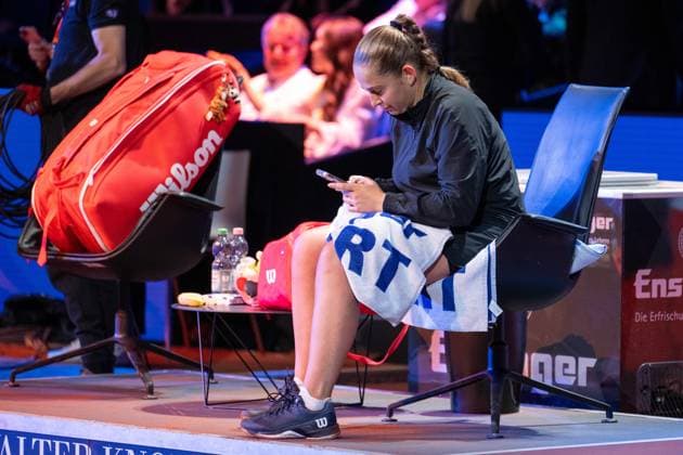 Who will the winner Jelena Ostapenko LAT write the first WhatsApp to? It will remain her secret xettx, Germany, Stuttgart, 21 04 2025, Tennis, 48 Porsche Tennis Grand Prix, 2025, Final, A Sabalenka J Ostapenko LAT , Porsche Arena Photo A2 Bildagentur Peter Hartenfelser