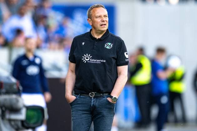 Andre Breitenreiter Hannover 96, Coach , GER, SV Darmstadt 98 vs Hannover 96, 2 Bundesliga, Football, Matchday 30, Season 2024 2025, 20 04 2025 DFL REGULATIONS PROHIBIT ANY USE OF PHOTOGRAPHS as IMAGE SEQUENCES and or QUASI VIDEO GER, SV Darmstadt 98 vs Hannover 96, 2 Bundesliga, Football, Matchday 30, Season 2024 2025, 20 04 2025 Darmstadt Copyright: xEibner-Pressefoto FlorianxWiegandx EP_FWD