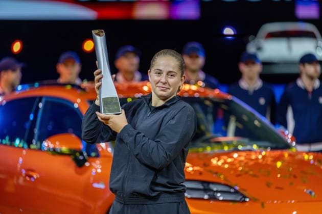 The winner of the 48 Porsche Tennis Grand Prix 2025 Jelena Ostapenko LAT xettx, Germany, Stuttgart, 21 04 2025, Tennis, 48 Porsche Tennis Grand Prix, 2025, Final, A Sabalenka J Ostapenko LAT , Porsche Arena Photo A2 Bildagentur Peter Hartenfelser