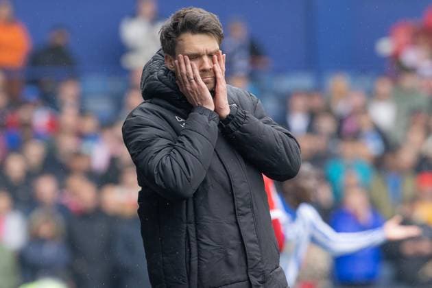 Sheffield Wednesday v Middlesbrough EFL Sky Bet Championship 21 04 2025. Danny Rohl manager of Sheffield Wednesday reacts during the EFL Sky Bet Championship match between Sheffield Wednesday and Middlesbrough at Hillsborough, Sheffield, England on 21 April 2025. Editorial use only DataCo restrictions apply See www.football-dataco.com , Copyright: xJezxTighex PSI-21900-0076