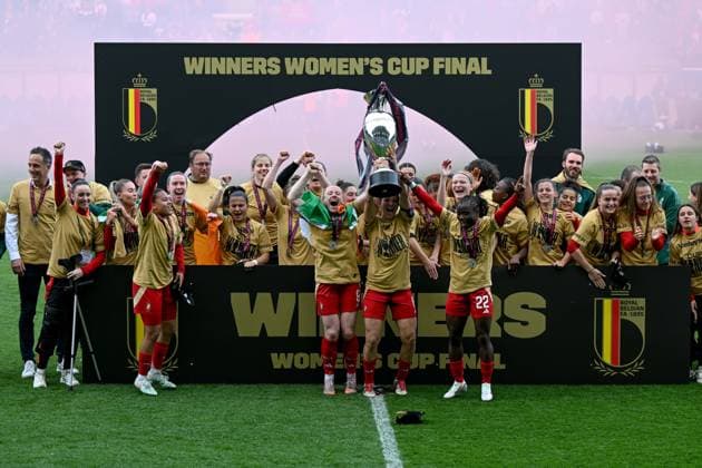 CUP FINAL STANDARD VS RSC ANDERLECHT players of Standard celebrate after winning a female soccer game between Standard Femina de Liege and RSC Anderlecht in the Belgian Cup Final competition , on Monday 21 April 2025 in Leuven , BELGIUM . PHOTO SPORTPIX David Catry Leuven King Power Stadium - Den Dreef Vlaams Brabant BELGIUM  Copyright: xSportpix.bex xDavidxCatryxDavidxCatryx