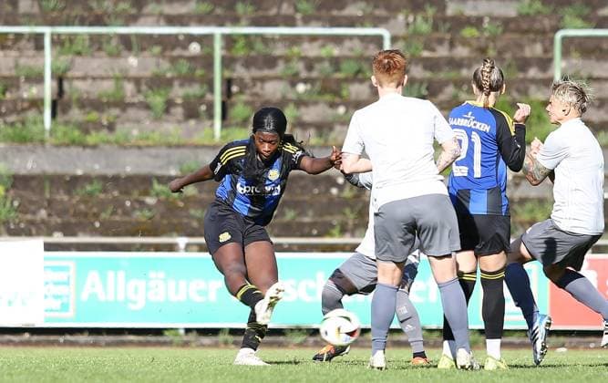 21 04 2025, xpfrx, Soccer Women Saarlandpokal Semifinal, 1 FC Saarbrücken 1 FC Riegelsberg v l Chelsea Agyei Saarbrücken scores the 3 0 DFL DFB REGULATIONS PROHIBIT ANY USE OF PHOTOGRAPHS as IMAGE SEQUENCES and or QUASI VIDEO Saarbrücken