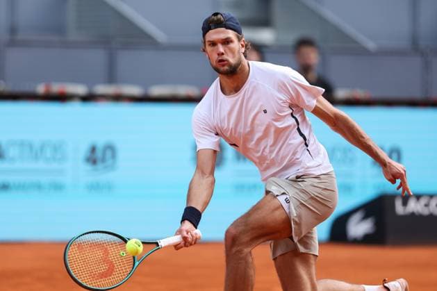 April 21, 2025, Madrid, Madrid, SPAIN: Otto Virtanen of Finland in action against Borna Coric of Croatia during the Mutua Madrid Open 2025, ATP, Tennis Herren Masters 1000 and WTA, Tennis Damen 1000, tennis tournament celebrated at Caja Magica on April 21, 2025 in Madrid, Spain. Madrid SPAIN - ZUMAa181 20250421_zaa_a181_096 Copyright: xIrinaxR.xHipolitox