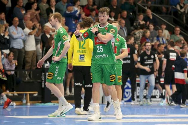 21 04 2025, Men, Handball, Season 2024 2025, 2 Handball Bundesliga, 28 Matchday TV Grosswallstadt TSV GWD Minden Disappointed after the defeat Florian Kranzmann 5, GWD Minden and Adam Nyfjaell 25, GWD Minden Elsenfeld Untermainhalle Bayern Germany