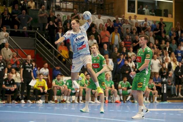 21 04 2025, Men, Handball, Season 2024 2025, 2 Handball Bundesliga, 28 Matchday TV Grosswallstadt TSV GWD Minden Florian Kranzmann 5, GWD Minden and Adam Nyfjaell 25, GWD Minden can no longer stop Maxim Schalles 87, TV Grosswallstadt from finishing here, Schalles scores the 39 36 Final score Elsenfeld Untermainhalle Bayern Germany