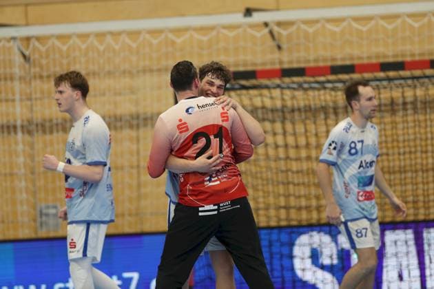 21 04 2025, Men, Handball, Season 2024 2025, 2 Handball Bundesliga, 28 Matchday TV Grosswallstadt TSV GWD Minden Tobias Buck 33, TV Grosswallstadt and Stefan Hanemann 21, TV Grosswallstadt Elsenfeld Untermainhalle Bayern Germany