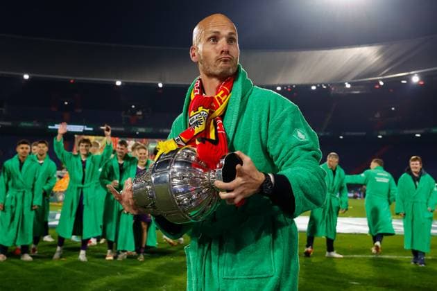 Head coach Paul Simonis of Go Ahead Eagles winner of de KNVB Cup , Dutch Cup Final, AZ and Go Ahead Eagles, De Kuip, April 21, 2025, Rotterdam, Netherlands.