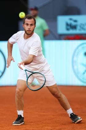 April 21, 2025, Madrid, Madrid, SPAIN: Hugo Gaston of France in action against Yannick Hanfmann of Germany during the Mutua Madrid Open 2025, ATP, Tennis Herren Masters 1000 and WTA, Tennis Damen 1000, tennis tournament celebrated at Caja Magica on April 21, 2025 in Madrid, Spain. Madrid SPAIN - ZUMAa181 20250421_zaa_a181_207 Copyright: xIrinaxR.xHipolitox