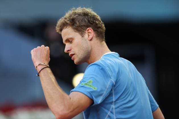 April 21, 2025, Madrid, Madrid, SPAIN: Yannick Hanfmann of Germany celebrates a point against Hugo Gaston of France during the Mutua Madrid Open 2025, ATP, Tennis Herren Masters 1000 and WTA, Tennis Damen 1000, tennis tournament celebrated at Caja Magica on April 21, 2025 in Madrid, Spain. Madrid SPAIN - ZUMAa181 20250421_zaa_a181_223 Copyright: xIrinaxR.xHipolitox