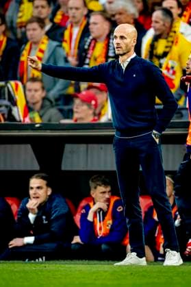 Go Ahead Eagles trainer Paul Simonis during the match AZ Go Ahead Eagles cupfinal at the Stadium De Kuip for the Toto KNVB Beker season 2024 2025 in ROTTERDAM, Netherlands on 21 april 2025, photo by Marcel van Dorst EYE4images DeFodi Images