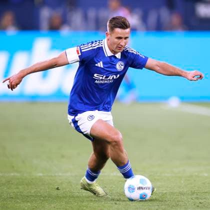 SEGUIN Paul Kapitaen Team FC Schalke 04 DFL 2 Bundesliga Season 2024 2025 Match FC Schalke 04 HSV 2 2 on 19 04 2025 in Gelsenkirchen DFL REGULATIONS PROHIBIT ANY USE OF PHOTOGRAPHS as IMAGE SEQUENCES and or QUASI VIDEO Copyright: xLacixPerenyix