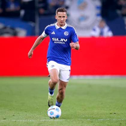 SEGUIN Paul Kapitaen Team FC Schalke 04 DFL 2 Bundesliga Season 2024 2025 Match FC Schalke 04 HSV 2 2 on 19 04 2025 in Gelsenkirchen DFL REGULATIONS PROHIBIT ANY USE OF PHOTOGRAPHS as IMAGE SEQUENCES and or QUASI VIDEO Copyright: xLacixPerenyix