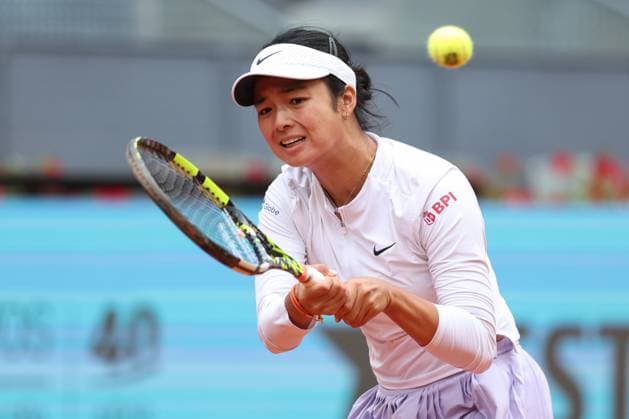 April 22, 2025, Madrid, Madrid, SPAIN: Alexandra Eala of Philippines in action against Viktoriya Tomova of Bulgaria during the Mutua Madrid Open 2025, ATP, Tennis Herren Masters 1000 and WTA, Tennis Damen 1000, tennis tournament celebrated at Caja Magica on April 22, 2025 in Madrid, Spain. Madrid SPAIN - ZUMAa181 20250422_zaa_a181_065 Copyright: xIrinaxR.xHipolitox