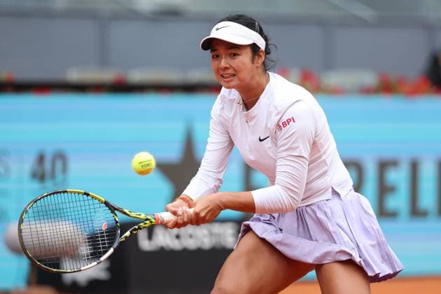 April 22, 2025, Madrid, Madrid, SPAIN: Alexandra Eala of Philippines in action against Viktoriya Tomova of Bulgaria during the Mutua Madrid Open 2025, ATP, Tennis Herren Masters 1000 and WTA, Tennis Damen 1000, tennis tournament celebrated at Caja Magica on April 22, 2025 in Madrid, Spain. Madrid SPAIN - ZUMAa181 20250422_zaa_a181_064 Copyright: xIrinaxR.xHipolitox