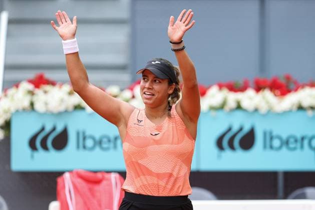 April 22, 2025, Madrid, Madrid, SPAIN: Jessica Bouzas Maneiro of Spain celebrates after winning against Mayar Sherif of Egypt during the Mutua Madrid Open 2025, ATP, Tennis Herren Masters 1000 and WTA, Tennis Damen 1000, tennis tournament celebrated at Caja Magica on April 22, 2025 in Madrid, Spain. Madrid SPAIN - ZUMAa181 20250422_zaa_a181_097 Copyright: xIrinaxR.xHipolitox