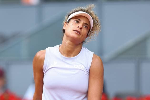 April 22, 2025, Madrid, Spain: MAYAR SHERIF, 28, of Egypt gestures against Jessica Bouzas Maneiro of Spain during the Mutua Madrid Open 2025, WTA, Tennis Damen 1000, tennis tournament celebrated at Caja Magica. Madrid Spain - ZUMAa181 20250422_zaa_a181_103 Copyright: xIrinaxR.xHipolitox