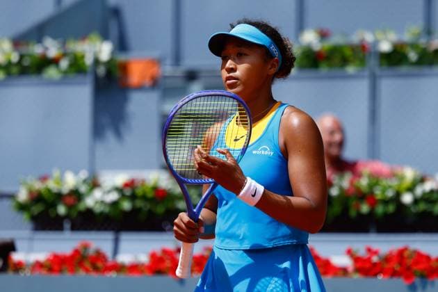 April 22, 2025, Madrid, Madrid, SPAIN: Naomi Osaka of Japan gestures against Lucia Bronzetti of Italy during the Mutua Madrid Open 2025, ATP, Tennis Herren Masters 1000 and WTA, Tennis Damen 1000, tennis tournament celebrated at Caja Magica on April 22, 2025 in Madrid, Spain. Madrid SPAIN - ZUMAa181 20250422_zaa_a181_068 Copyright: xDennisxAgyemanx