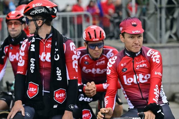Belgian Arjen Livyns of Lotto Cycling Team (R) pictured at the start of the men s race of the La Fleche Wallonne , one day cycling race (Waalse Pijl - Walloon Arrow), 205,2 km from Ciney to Huy, Wednesday 23 April 2025. DIRKxWAEM  x121617158x