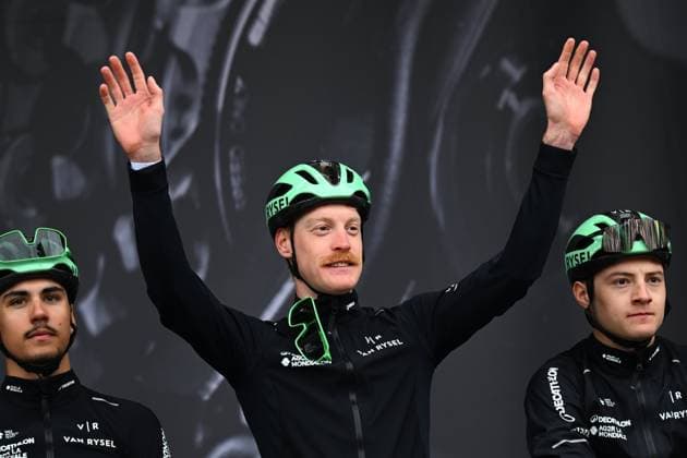 Sport Bilder des Tages La Fleche Wallonne 2025 cycling race HUY, BELGIUM - APRIL 23 : Godon Dorian (FRA) of Decathlon AG2R La Mondiale Team on stage before the start of the race during the Men Elite UCI 1.Pro 89th A.S.O. La Fleche Wallonne cycling race with start in Ciney and finish in Huy (205,2 km) on April 23, 2025 in Huy, Belgium, 23 04 2025 ( Motordriver Guy De Vuyst & Huy Belgium  Copyright: xTomasxSiskx