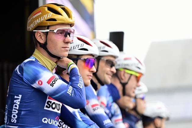 Belgian Remco Evenepoel of Soudal Quick-Step pictured at the start of the men s race of the La Fleche Wallonne , one day cycling race (Waalse Pijl - Walloon Arrow), 205,2 km from Ciney to Huy, Wednesday 23 April 2025. DIRKxWAEM  x121620194x
