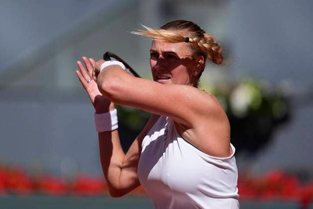 April 23, 2025, Madrid, Madrid, SPAIN: Petra Kvitova of Czech Republic in action against Katie Volynets of USA during the Mutua Madrid Open 2025, ATP, Tennis Herren Masters 1000 and WTA, Tennis Damen 1000, tennis tournament celebrated at Caja Magica on April 23, 2025 in Madrid, Spain. Madrid SPAIN - ZUMAa181 20250423_zaa_a181_038 Copyright: xOscarxJ.xBarrosox