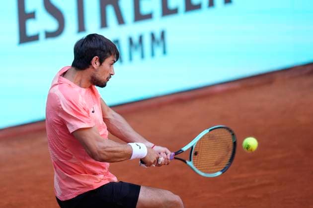 Mutua Madrid Open - Previews Mariano Navone during the match between the french Giovanni Mpethsi Perricard and the argentinean Mariano Navone of the Mutua Madrid Open 2025, ATP, Tennis Herren Masters 1000 and WTA, Tennis Damen 1000, tournament celebrates at Caja Magica on April 23, 2025 in Madrid, Spain. Madrid Spain  Copyright: xJosexBretonx originalFilename:bretonhernandez-mutuamad250423_npnfw.jpg