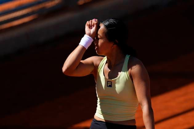 Mutua Madrid Open - Previews Ann Li reacts after losing a point during the match between the Belarusian Aliaksandra Sasnovich and the American Ann Li of the Mutua Madrid Open 2025, ATP, Tennis Herren Masters 1000 and WTA, Tennis Damen 1000, tournament celebrates at Caja Magica on April 23, 2025 in Madrid, Spain. Madrid Spain  Copyright: xJosexBretonx originalFilename:bretonhernandez-mutuamad250423_np6gC.jpg