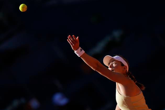 Mutua Madrid Open - Previews Katie Volynets during the match between Katie Volynets US player and Petra Kvitova Czech player of the Mutua Madrid Open 2025, ATP, Tennis Herren Masters 1000 and WTA, Tennis Damen 1000, tournament celebrates at Caja Magica on April 23, 2025 in Madrid, Spain. Madrid Spain  Copyright: xJosexBretonx originalFilename:bretonhernandez-mutuamad250423_npyqq.jpg