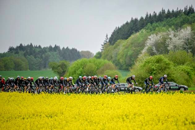 La Fleche Wallonne 2025 cycling race HUY, BELGIUM - APRIL 23 : Illustration picture of the peloton during the Men Elite UCI 1.Pro 89th A.S.O. La Fleche Wallonne cycling race with start in Ciney and finish in Huy (205,2 km) on April 23, 2025 in Huy, Belgium, 23 04 2025 ( Motordriver Guy De Vuyst & Huy Belgium  Copyright: xTomasxSiskx