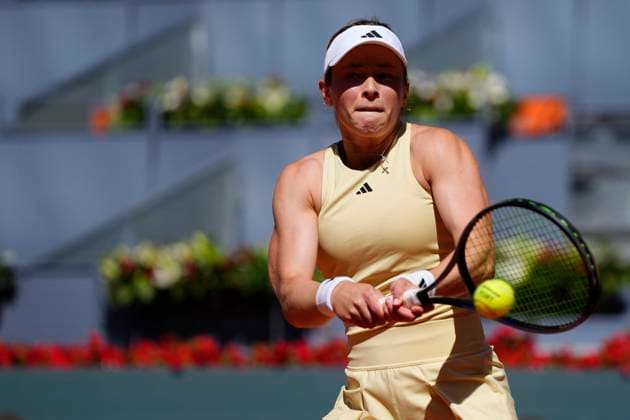 Mutua Madrid Open - Previews Katie Volynets during the match between Katie Volynets US player and Petra Kvitova Czech player of the Mutua Madrid Open 2025, ATP, Tennis Herren Masters 1000 and WTA, Tennis Damen 1000, tournament celebrates at Caja Magica on April 23, 2025 in Madrid, Spain. Madrid Spain  Copyright: xJosexBretonx originalFilename:bretonhernandez-mutuamad250423_npl7J.jpg