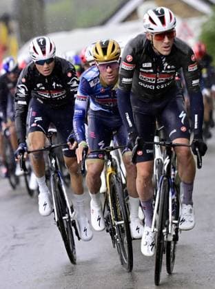 Belgian Remco Evenepoel of Soudal Quick-Step pictured during the men s race of the La Fleche Wallonne , one day cycling race (Waalse Pijl - Walloon Arrow), 205,2 km from Ciney to Huy, Wednesday 23 April 2025. DIRKxWAEM  x121642332x