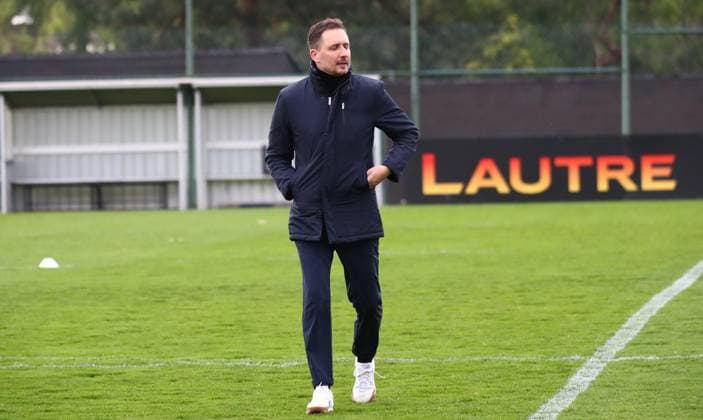 23 04 2025, xmohx, Soccer 2 Bundesliga, 1 FC Kaiserslautern Training v l Sports Director Marcel Klos Kaiserslautern DFL DFB REGULATIONS PROHIBIT ANY USE OF PHOTOGRAPHS as IMAGE SEQUENCES and or QUASI VIDEO Kaiserslautern