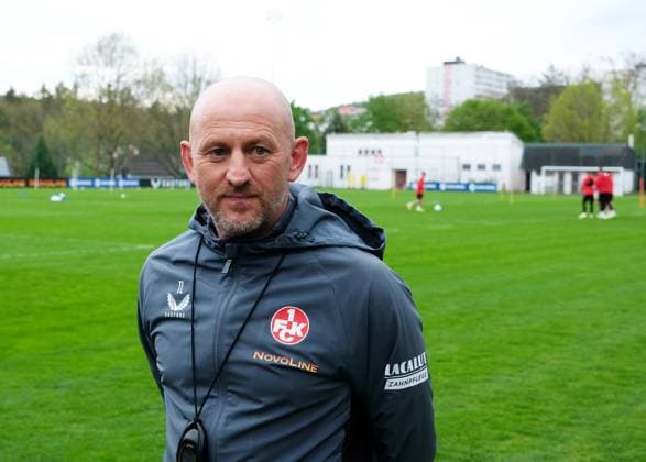 Football 2 Bundesliga Season 2024 25 1 FC Kaiserslautern 23 04 2025 Fritz Walter Stadium 1 Training with coach Torsten LIEBERKNECHT 1 FC Kaiserslautern