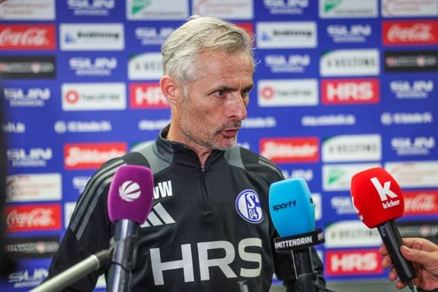 23 04 2025, Football, Season 2024 2025, 2 Bundesliga, Training FC Schalke 04, Head Coach Kees van Wonderen FC Schalke 04 Gelsenkirchen NRW Germany xRHR PHOTO TRx Copyright: TimxRehbein RHR-FOTOx RHR-FOTO TR