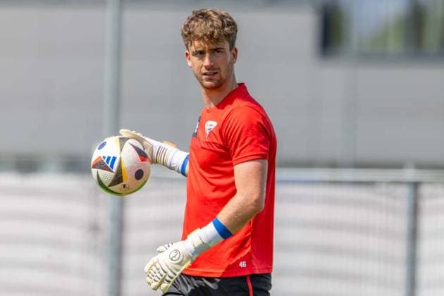Ingolstadt, Germany 23 April 2025 3 Liga 2024 2025 Training FC Ingolstadt 04 In the picture goalkeeper Maurice Dehler FCI training ground Bayern Copyright: xFotostandx xSchäferx