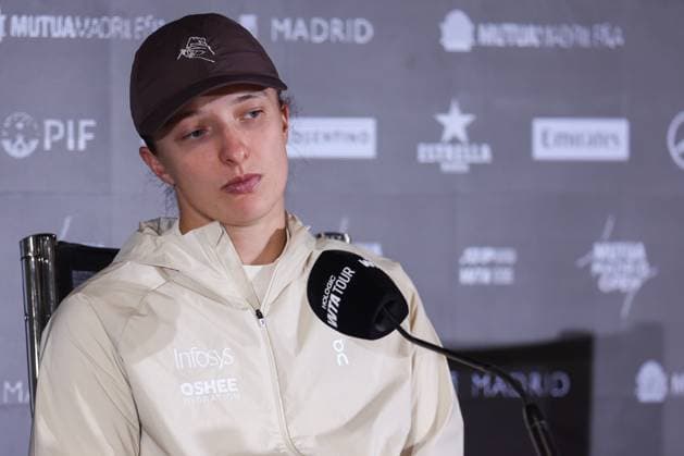 April 23, 2025, Madrid, Madrid, SPAIN: Iga Swiatek of Poland attends her press conference, PK, Pressekonferenz during the Mutua Madrid Open 2025, ATP, Tennis Herren Masters 1000 and WTA, Tennis Damen 1000, tennis tournament celebrated at Caja Magica on April 23, 2025 in Madrid, Spain. Madrid SPAIN - ZUMAa181 20250423_zaa_a181_213 Copyright: xIrinaxR.xHipolitox