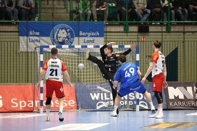 f l Jerome Mueller HBW Balingen Weilstetten 21 , Mateusz Kornecki HBW Balingen Weilstetten 01 , Aron Seesing Bergischer HC 49 , Robert Timmermeister HBW Balingen Weilstetten 19 Bergischer HC 06 vs HBW Balingen Weilstetten, Handball, 2 HBL, Season 2024 2025, 23 04 2025 Bergischer HC 06 vs HBW Balingen Weilstetten, Handball, 2 HBL, Season 2024 2025, 23 04 2025 Wuppertal Copyright: xEibner-Pressefoto ThomasxStoeckex EP_TSR