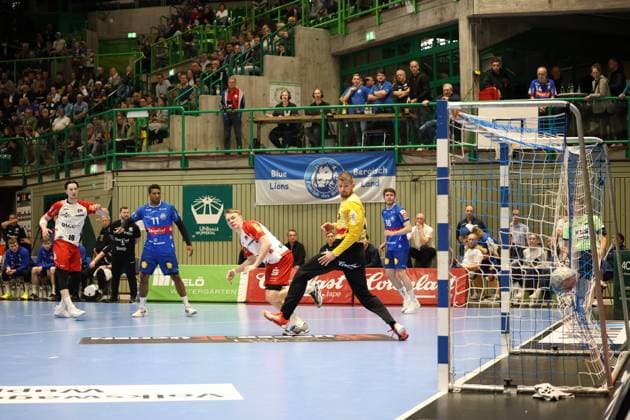 from l Robert Timmermeister HBW Balingen Weilstetten 19 , Djibril MÂ Bengue Bergischer HC 11 , Tim Gruener HBW Balingen Weilstetten 18 , Christopher Rudeck Bergischer HC 01 , Yannick Fraatz Bergischer HC 18 Bergischer HC 06 vs HBW Balingen Weilstetten, Handball, 2 HBL, Season 2024 2025, 23 04 2025 Bergischer HC 06 vs HBW Balingen Weilstetten, Handball, 2 HBL, Season 2024 2025, 23 04 2025 Wuppertal Copyright: xEibner-Pressefoto ThomasxStoeckex EP_TSR
