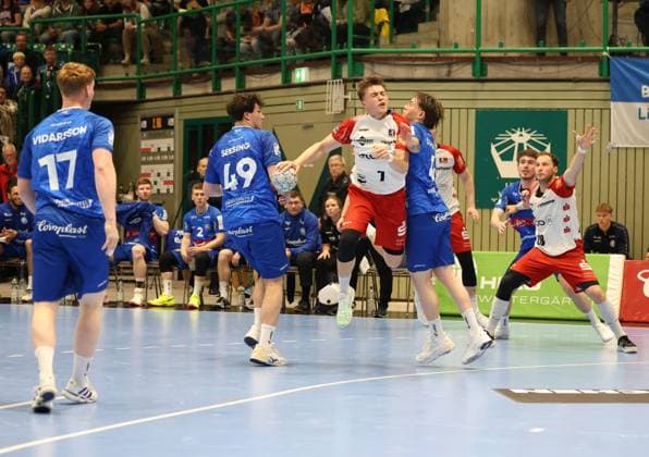 f l Arnor Vidarsson Bergischer HC 17 , Aron Seesing Bergischer HC 49 , Elias Huber HBW Balingen Weilstetten 07 , Elias Scholtes Bergischer HC 04 , Tobias Heinzelmann HBW Balingen Weilstetten 28 Bergischer HC 06 vs HBW Balingen Weilstetten, Handball, 2 HBL, Season 2024 2025, 23 04 2025 Bergischer HC 06 vs HBW Balingen Weilstetten, Handball, 2 HBL, Season 2024 2025, 23 04 2025 Wuppertal Copyright: xEibner-Pressefoto ThomasxStoeckex EP_TSR
