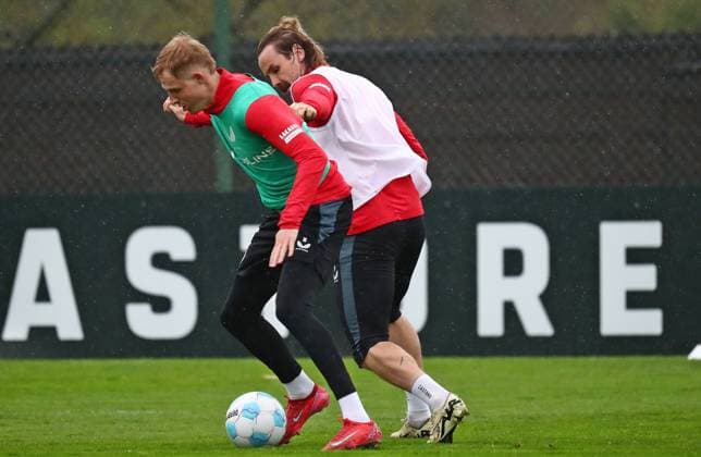 23 04 2025, xmohx, Soccer 2 Bundesliga, 1 FC Kaiserslautern Training v l DFL DFB REGULATIONS PROHIBIT ANY USE OF PHOTOGRAPHS as IMAGE SEQUENCES and or QUASI VIDEO Kaiserslautern