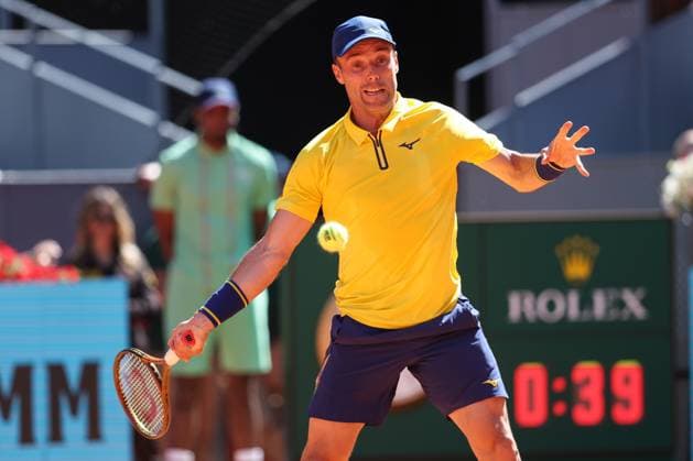 April 23, 2025, Madrid, Madrid, SPAIN: Roberto Bautista of Spain in action against Jaume Munar of Spain during the Mutua Madrid Open 2025, ATP, Tennis Herren Masters 1000 and WTA, Tennis Damen 1000, tennis tournament celebrated at Caja Magica on April 23, 2025 in Madrid, Spain. Madrid SPAIN - ZUMAa181 20250423_zaa_a181_326 Copyright: xIrinaxR.xHipolitox