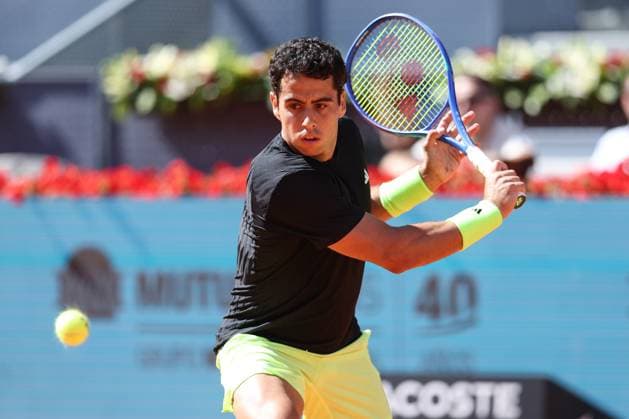 April 23, 2025, Madrid, Madrid, SPAIN: Jaume Munar of Spain in action against Roberto Bautista of Spain during the Mutua Madrid Open 2025, ATP, Tennis Herren Masters 1000 and WTA, Tennis Damen 1000, tennis tournament celebrated at Caja Magica on April 23, 2025 in Madrid, Spain. Madrid SPAIN - ZUMAa181 20250423_zaa_a181_330 Copyright: xIrinaxR.xHipolitox