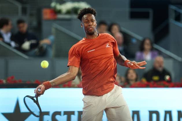 April 23, 2025, Madrid, Madrid, SPAIN: Gael Monfils of France in action against Borna Gojo of Croatia during the Mutua Madrid Open 2025, ATP, Tennis Herren Masters 1000 and WTA, Tennis Damen 1000, tennis tournament celebrated at Caja Magica on April 23, 2025 in Madrid, Spain. Madrid SPAIN - ZUMAa181 20250423_zaa_a181_358 Copyright: xIrinaxR.xHipolitox