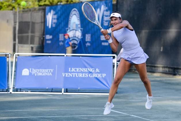 April 23, 2025, Charlottesville, Virginia, United States: Iva Jovic of the United States in her first round match in the Boar s Head Resort Womens Open ITF tennis tournament in Charlottesville Virginia. She defeated C. Liu. Charlottesville United States - ZUMAl132 20250423_zap_l132_010 Copyright: xChristopherxLevyx