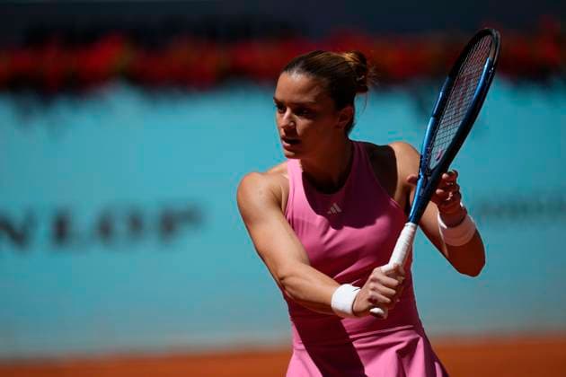 April 23, 2025, Madrid, Madrid, SPAIN: Maria Sakkari of Greece in action against Wang Xinyu of China during the Mutua Madrid Open 2025, ATP, Tennis Herren Masters 1000 and WTA, Tennis Damen 1000, tennis tournament celebrated at Caja Magica on April 23, 2025 in Madrid, Spain. Madrid SPAIN - ZUMAOpen 20250423_zaa_a181_151 Copyright: xOscarxJ.xBarrosox