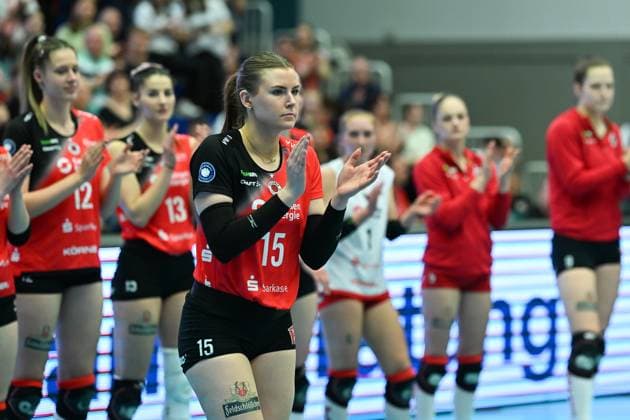 Marta Kamelija Levinska Dresdner SC, 15 was awarded the silver MVP medal Dresdner SC vs SSC Palmberg Schwerin, 1 Volleyball Bundesliga Women, Season 2024 2025, 23 04 2025 Dresdner SC vs SSC Palmberg Schwerin, 1 Volleyball Bundesliga Women, Season 2024 2025, 23 04 2025 Dresden Copyright: xEibner-Pressefoto xHoepnerx EP_PHR