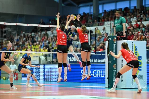 Nathalie Lemmens Dresdner SC, 4 Marta Kamelija Levinska Dresdner SC, 15 Dresdner SC vs SSC Palmberg Schwerin, 1 Volleyball Bundesliga Women, Season 2024 2025, 23 04 2025 Dresdner SC vs SSC Palmberg Schwerin, 1 Volleyball Bundesliga Women, Season 2024 2025, 23 04 2025 Dresden Copyright: xEibner-Pressefoto xHoepnerx EP_PHR